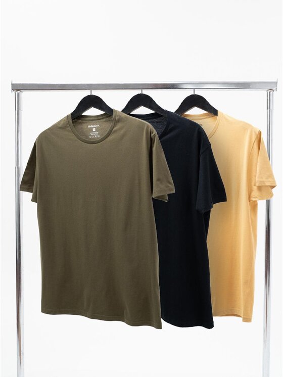 Urban City Urban City Komplet 3 t-shirtów Zestaw 3 T-Shirtów Męskich Czarna / Beżowa / Zielona Urban City No Logo Basic S Beżowy Regular Fit