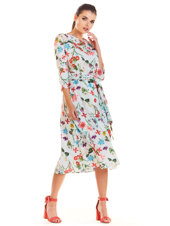Infinite You Infinite You Sukienka letnia M192 Kremowy Basic Fit