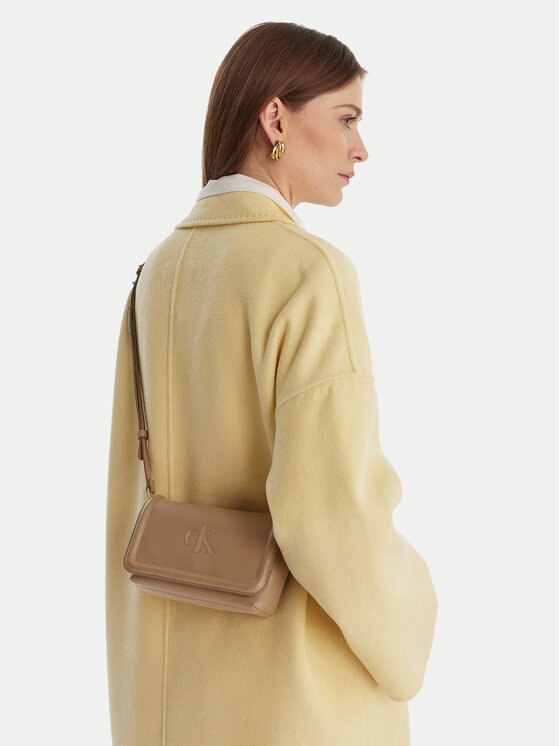 Calvin Klein Kabelka Bold Ck Flap Crossbody LV04F1027G Hnedá