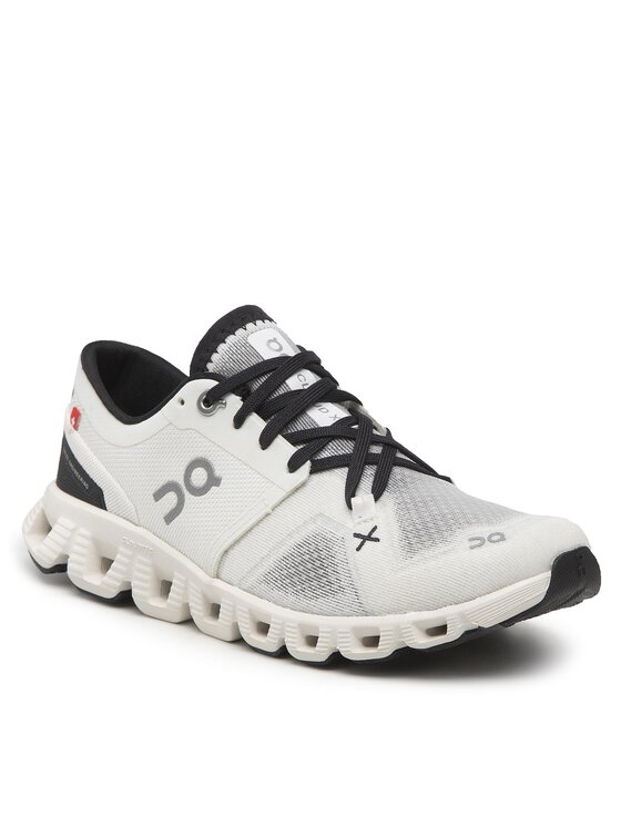 On On Jooksujalatsid Cloud X 3 6098697 Valge