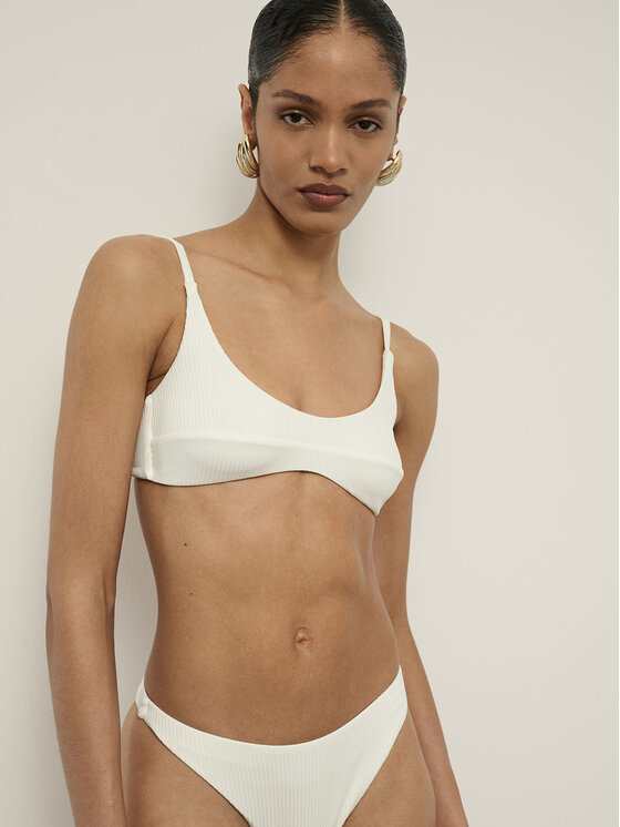 La Mania La Mania Top GRETA Biały Classic Fit