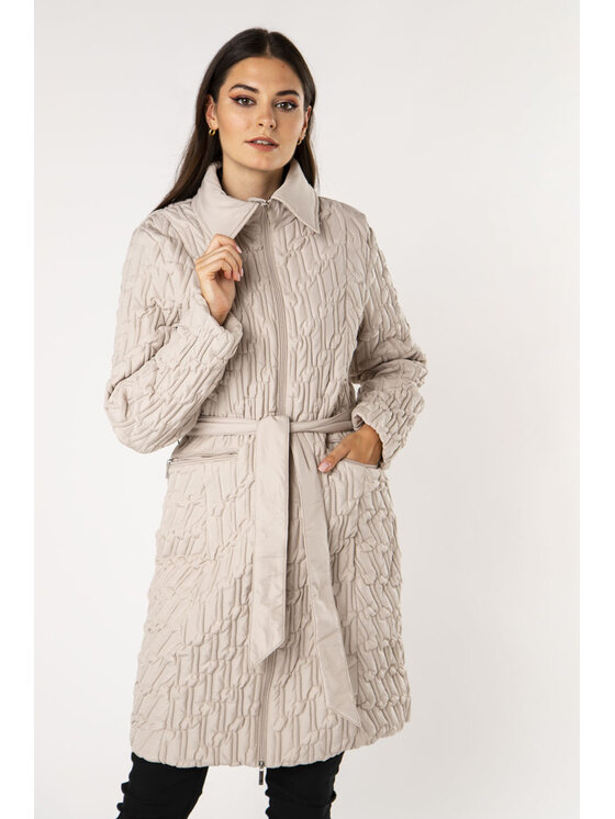 QUIOSQUE QUIOSQUE Kurtka zimowa 9RS011103 Biały Regular Fit