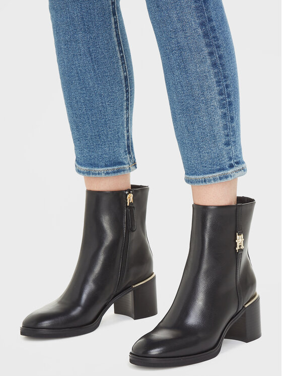 Tommy Hilfiger Tommy Hilfiger Čizme Feminine Th Hardware Mid Bootie FW0FW07539 Crna