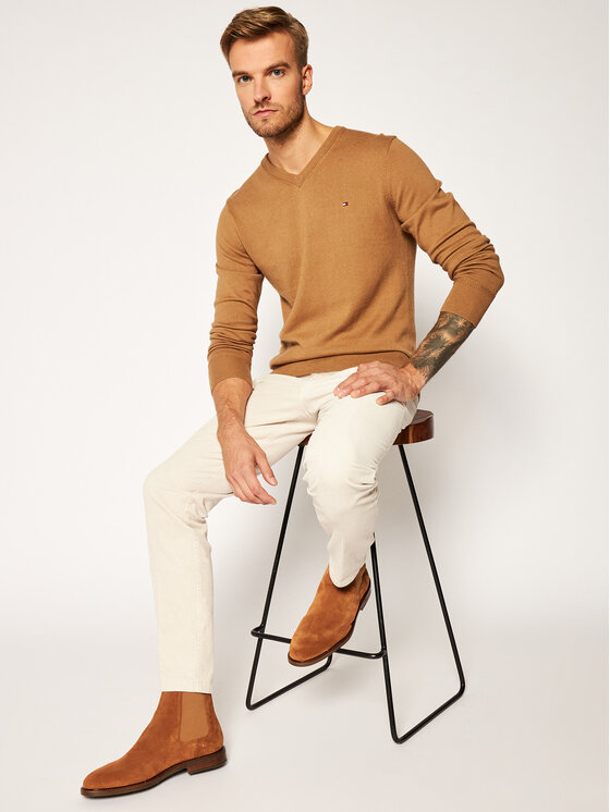 Tan tommy hotsell hilfiger sweater