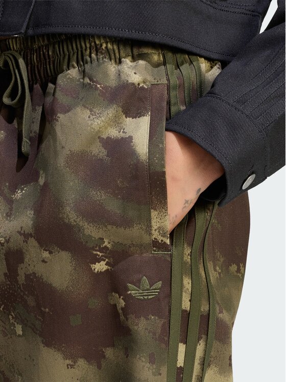 adidas adidas Spodnie materiałowe 167951 Kolorowy Oversize