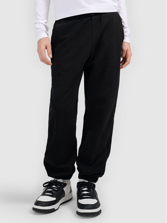4F 4F Spodnie dresowe BASIC+ Czarny Oversize