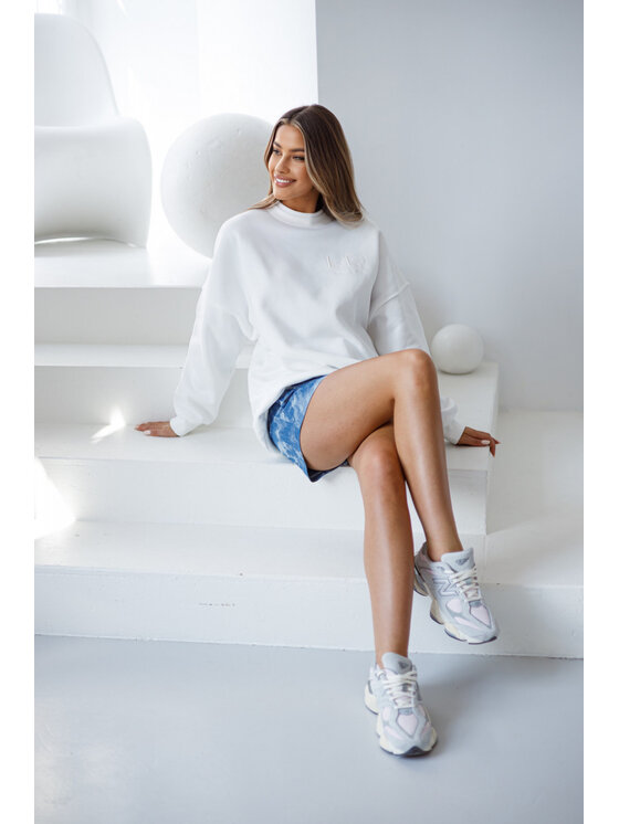 LilaLou LilaLou Bluza Lucky Biały Regular Fit