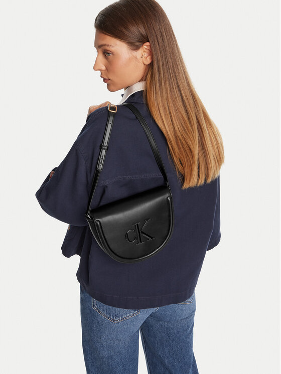 Calvin Klein Calvin Klein Soma Bold Ck Saddle Crossbody LV04F3221G Melns