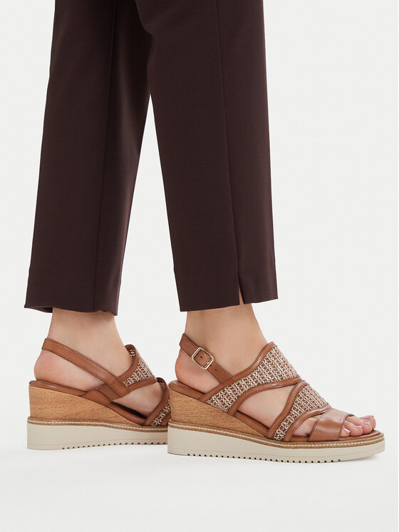 Tamaris Tamaris Sandály 1-28337-46 Hnědá