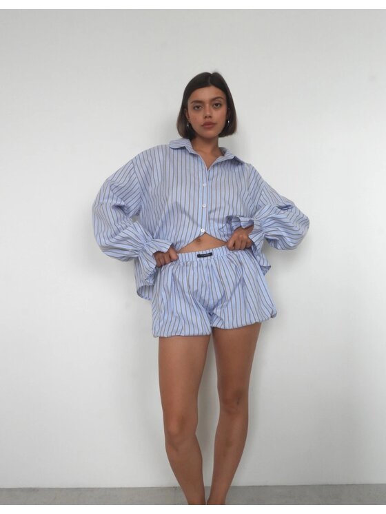 Le Songe Le Songe Szorty materiałowe RAMI Niebieski jasny Basic Fit