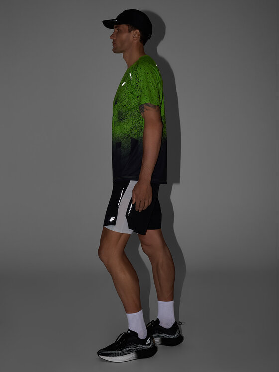 4F 4F Szorty sportowe FLOW MOTION Czarny Regular Fit