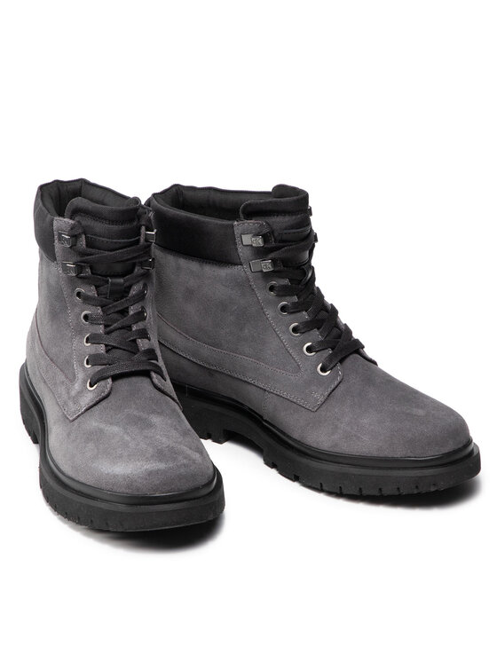 lug mid lace up boot