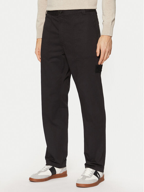 Stone Island Bavlnené nohavice 8115337F6 Čierna Regular Fit