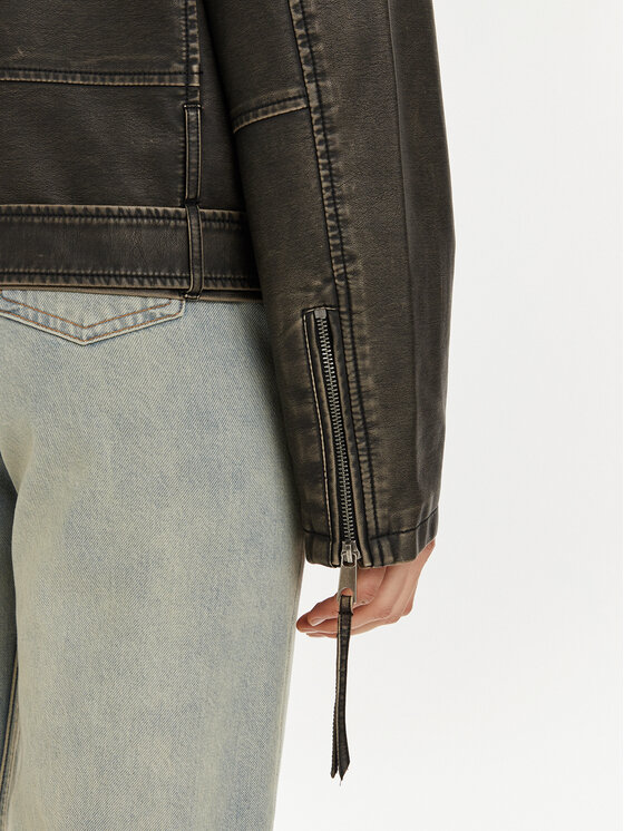 Gina Tricot Gina Tricot Яке от имитация на кожа 21998 Черен Oversize