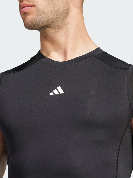 adidas adidas Koszulka techniczna 136939 Czarny Fitted Fit