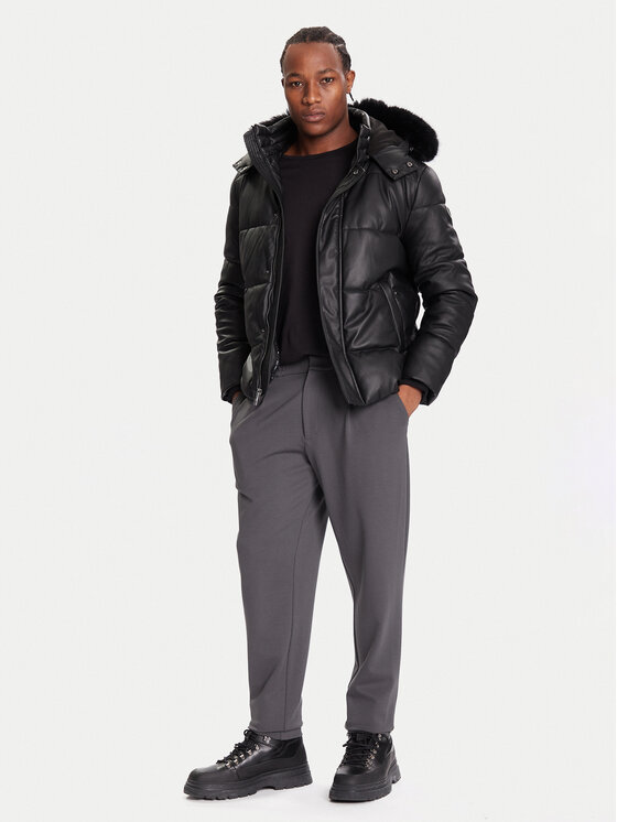 Guess Guess Zimní bunda M5BL2F W1050 Černá Regular Fit