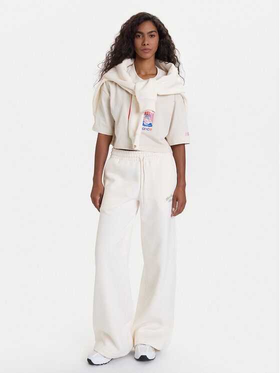 New Balance New Balance Pantaloni da tuta WP53902 Bianco Relaxed Fit