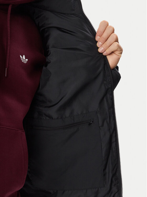 adidas adidas Зимова куртка KR7190 Чорний Regular Fit