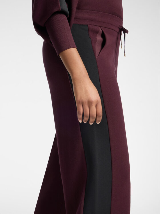 Elena Mirò Elena Mirò Pantaloni di tessuto P6041000004N039 Bordeaux Flare Fit
