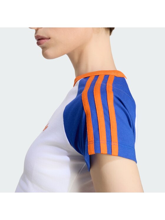 adidas adidas T-Shirt SST BABY TEE Biały Fitted Fit