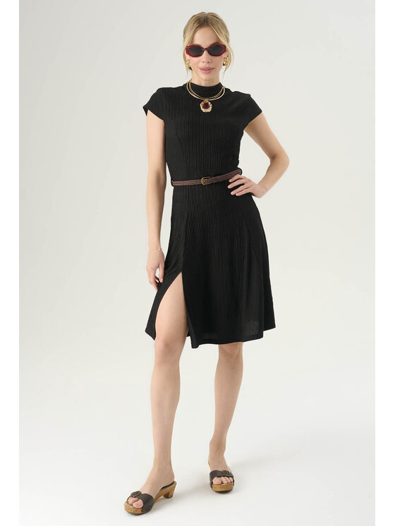 Femestage Femestage Každodenné šaty Femestage ESSENTIAL LINE DRE2940-020 Čierna Regular Fit