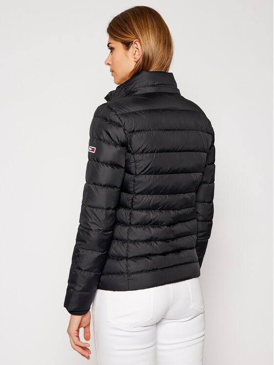 Tommy Jeans Pūkinė striukė Basic DW0DW08588 Juoda Regular Fit • Modivo.lt