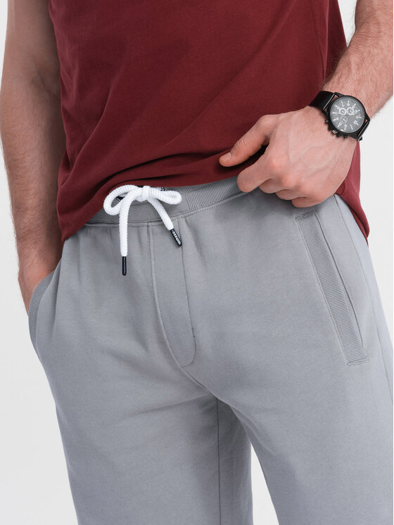 Ombre Ombre Šortky z materiálu OM-SRBS-0139 Šedá Regular Fit