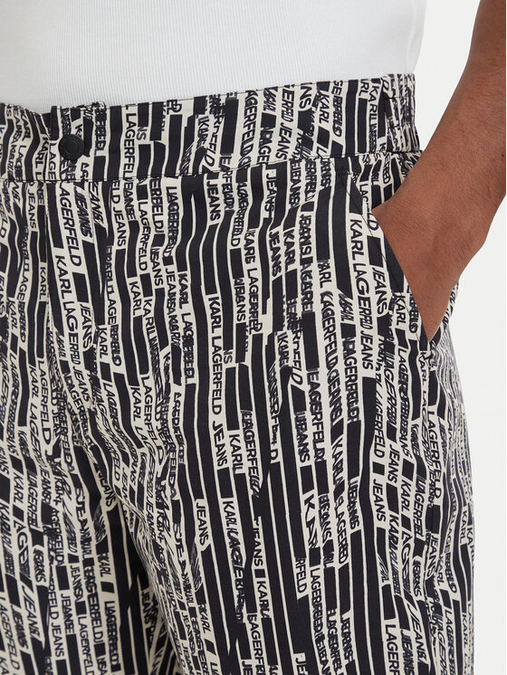 Karl Lagerfeld Jeans Karl Lagerfeld Jeans Stoffshorts B2M10053 Schwarz Relaxed Fit