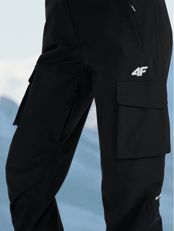 4F 4F Pantaloni da snowboard 4FWAW25TFTRF1220-20S Nero Regular Fit