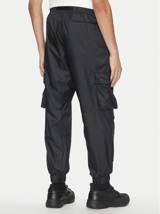 Nike Nike Teplákové nohavice FB7911 010 Čierna Regular Fit