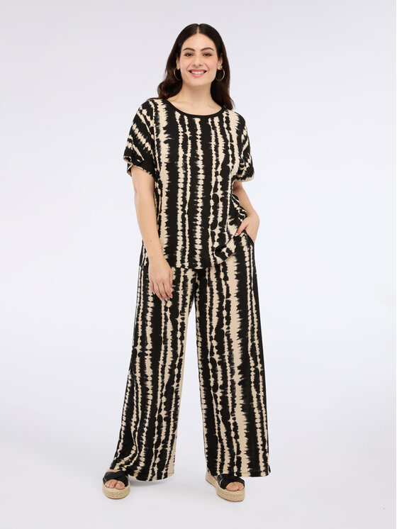 Fiorella Rubino Fiorella Rubino T-Shirt G01PL008819N0Z3 Czarny Regular Fit
