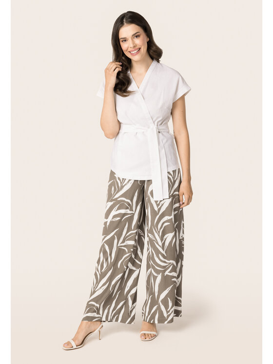 QUIOSQUE QUIOSQUE Halenka 2UB002 Bílá Regular Fit