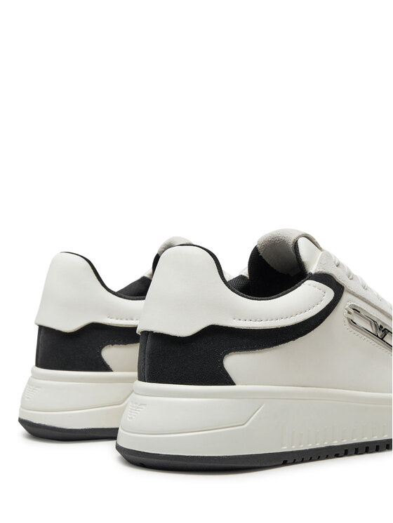 Emporio Armani Emporio Armani Sneakersy X3X024 XR222 C679 Biały