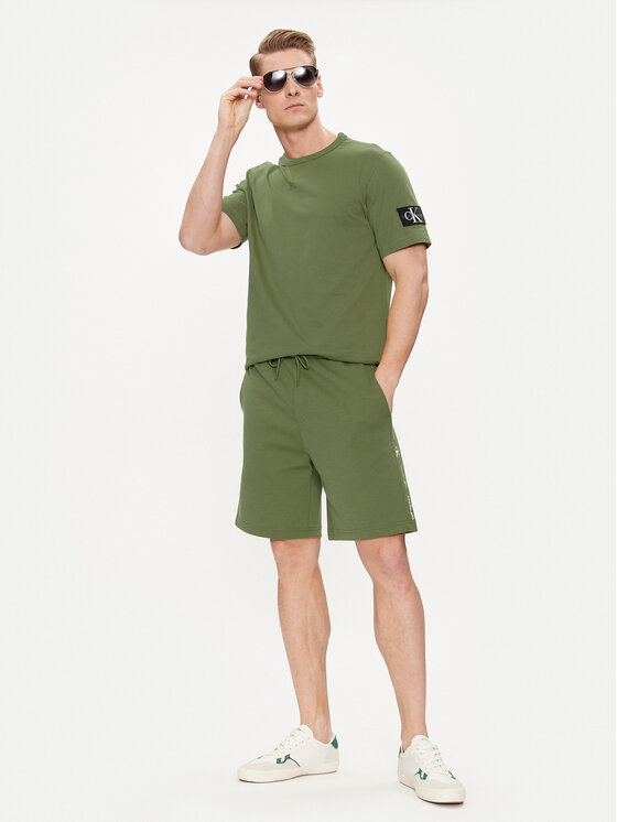 Calvin Klein Jeans Calvin Klein Jeans Спортни шорти Logo Repeat J30J325129 Зелен Regular Fit