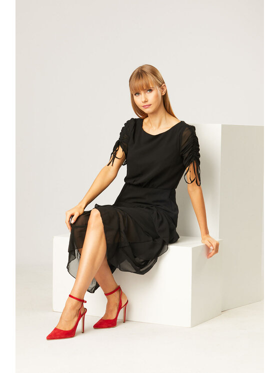 QUIOSQUE QUIOSQUE Každodenné šaty B20200730011 Čierna Regular Fit