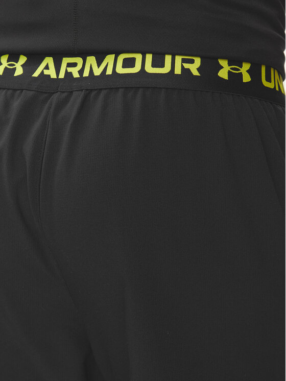 Under Armour Under Armour Sportovní kraťasy Ua Vanish Woven 6In Shorts 1373718-006 Černá Fitted Fit