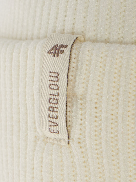 4F 4F Czapka BASIC+ Biały