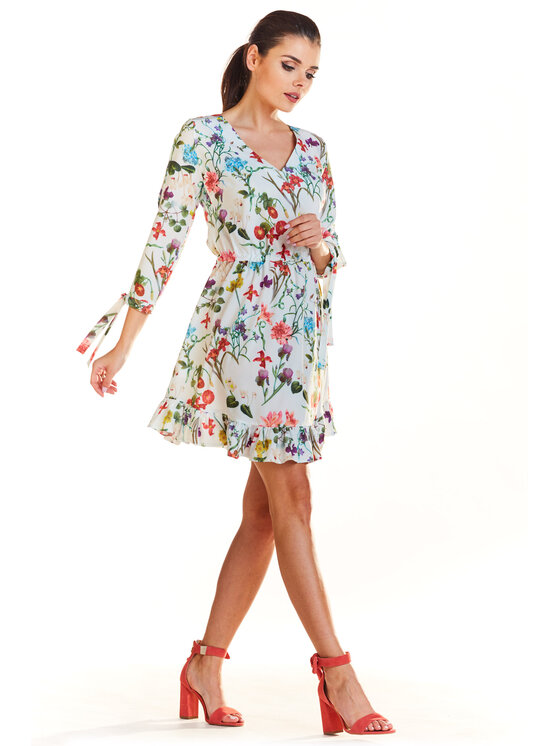 Infinite You Infinite You Sukienka letnia M195 Kremowy Basic Fit