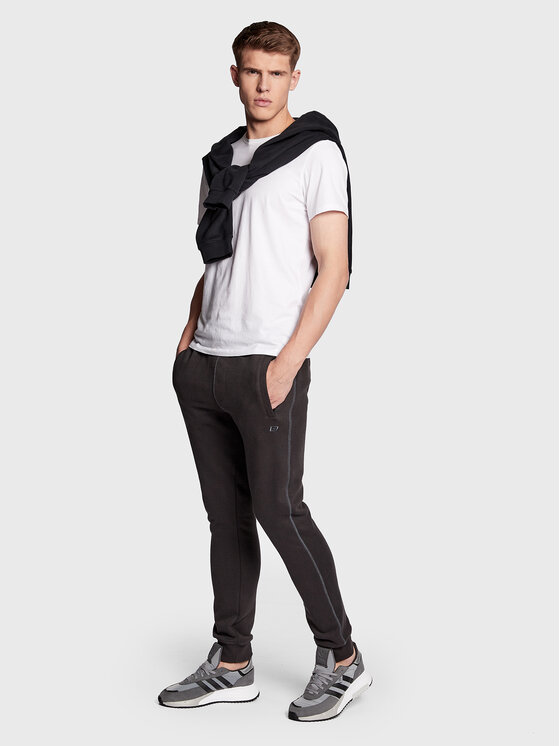 Pantaloni da tuta 20714537 Nero Regular Fit