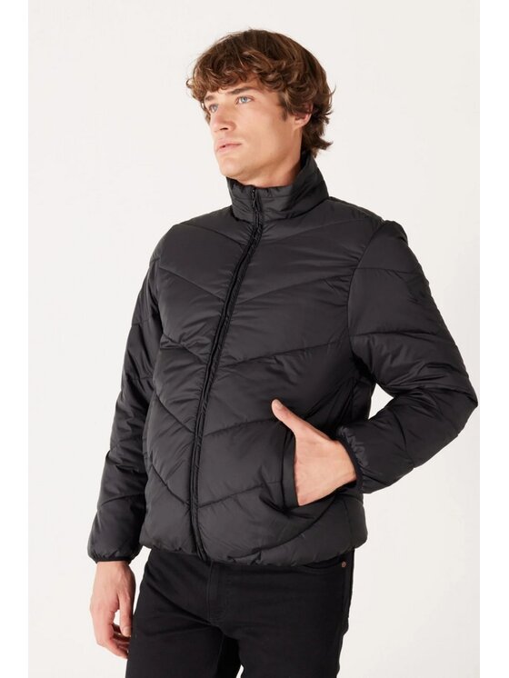 Wrangler Wrangler Kurtka puchowa Wrangler Puffer Jacket Czarny Regular Fit