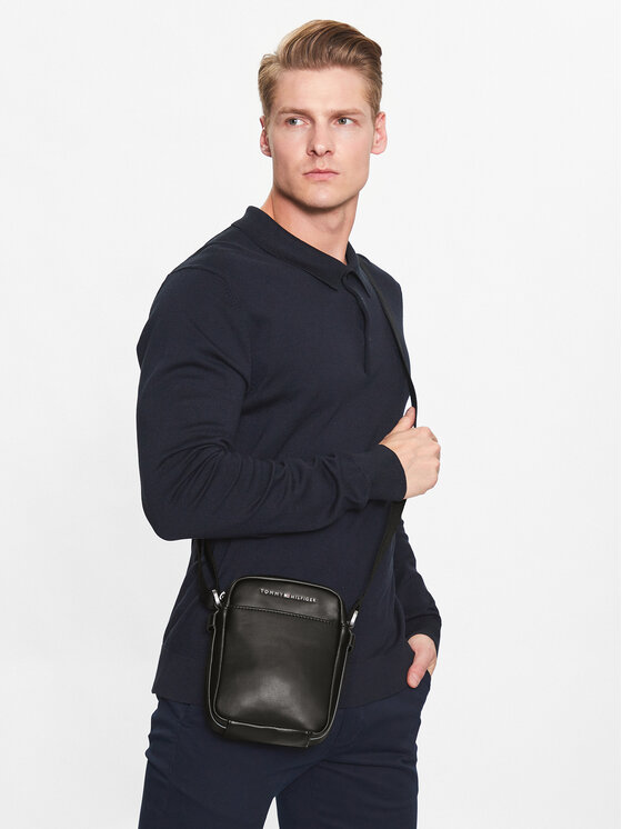 Tommy Hilfiger Tommy Hilfiger Torbica za okrog pasu Th City Mini Reporter AM0AM01941 Črna