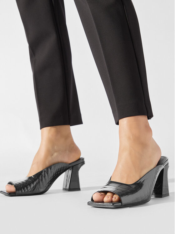 Furla Furla Pantoletten Sirena YE96FSI-BX1755-O6000-1-004-20-IT Schwarz