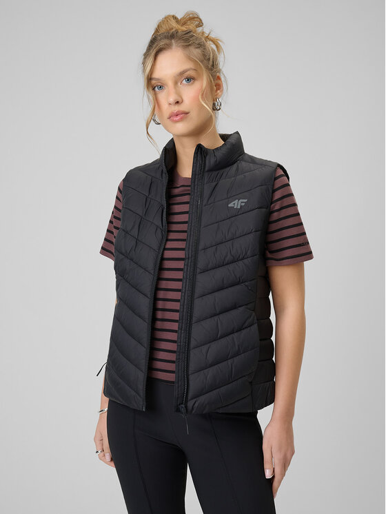 4F 4F Kamizelka EVERYDAY ACTIVE Czarny Regular Fit