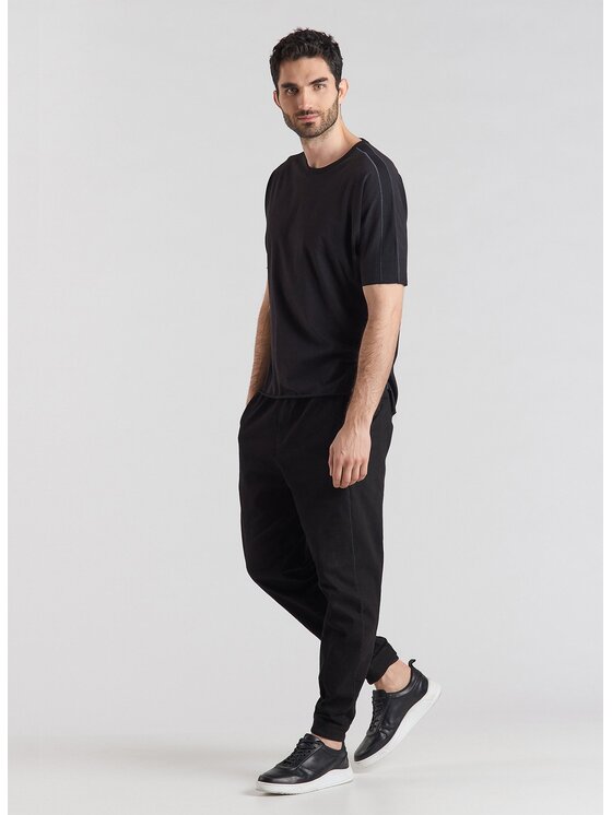 Pako Lorente Pako Lorente T-Shirt M21SF-TX-016 Czarny Classic Fit