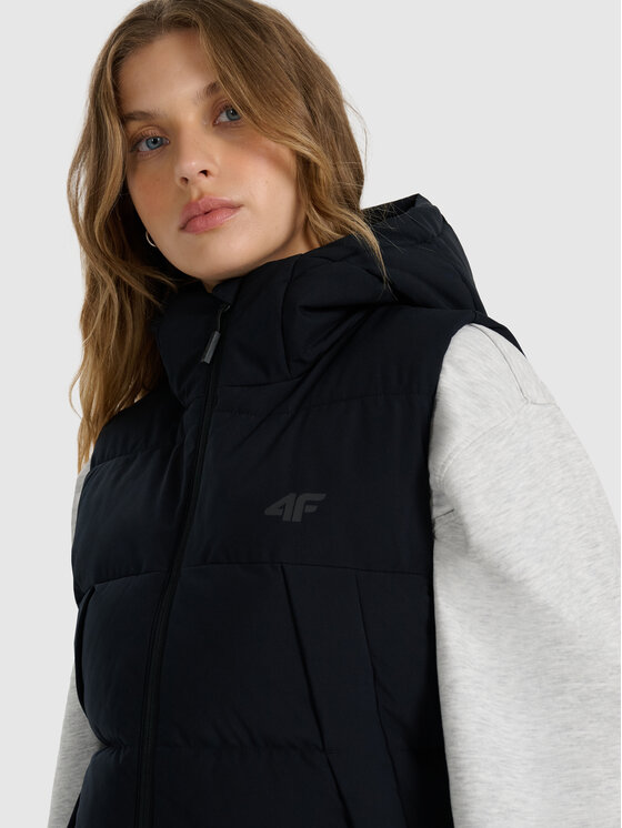4F 4F Kamizelka MIDSHOP TEXTILE Czarny Regular Fit