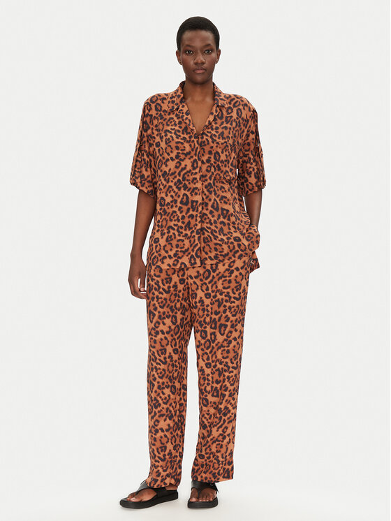 Chantelle Chantelle Srajca Explore C18SH5 Rjava Relaxed Fit