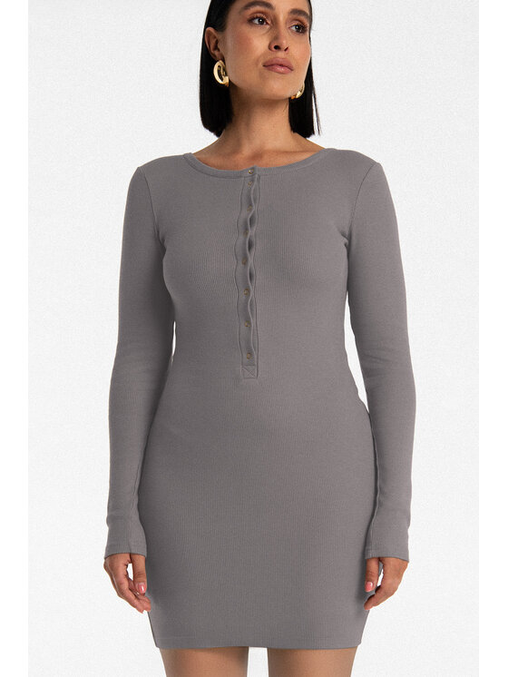 Nudyess Nudyess Vestito di maglia Isla mini z prążka Grigio Fitted Fit
