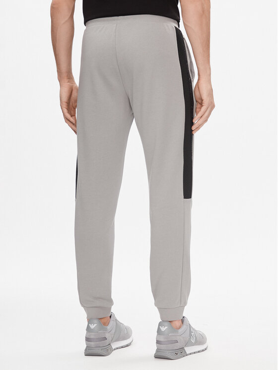 EA7 Emporio Armani EA7 Emporio Armani Teplákové nohavice 3DPP76 PJEQZ 0923 Sivá Regular Fit