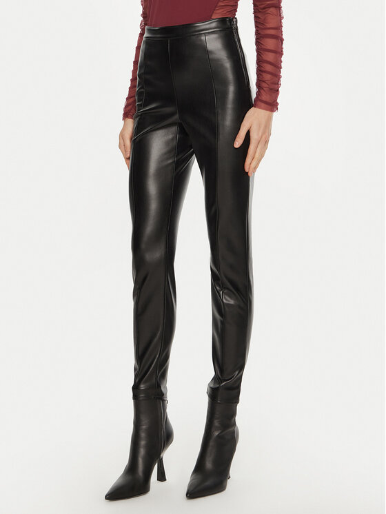 Patrizia Pepe Patrizia Pepe Tehisnahast püksid 8P0624/E005-K103 Must Regular Fit