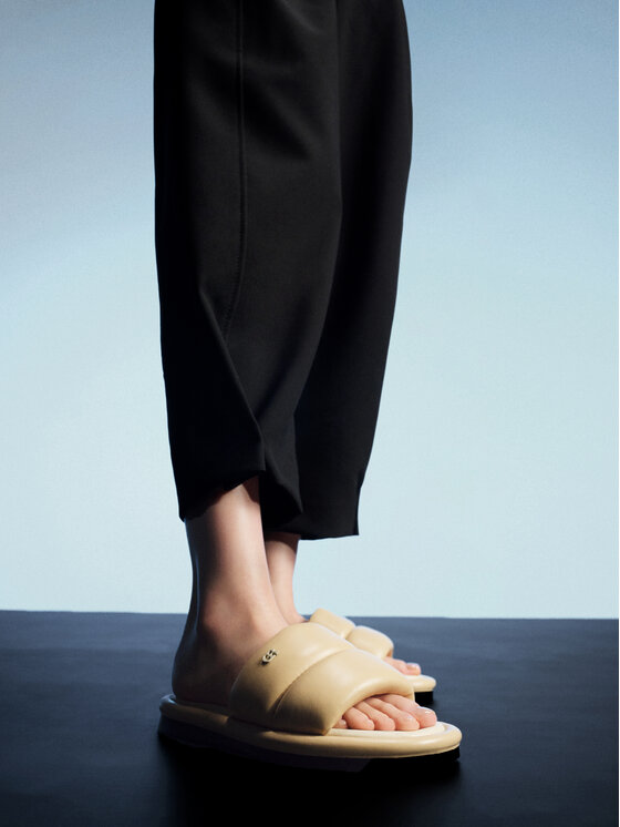 GINO ROSSI Gino Rossi Чехли ALMERIA-01 Бежов